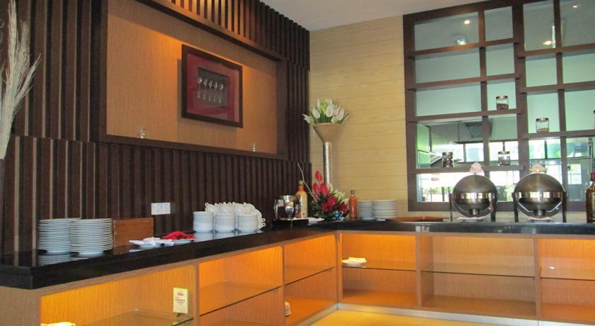 Puteri Gunung Hotel Lembang Exterior foto
