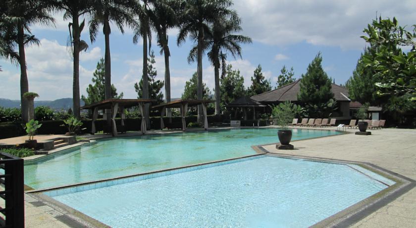 Puteri Gunung Hotel Lembang Exterior foto