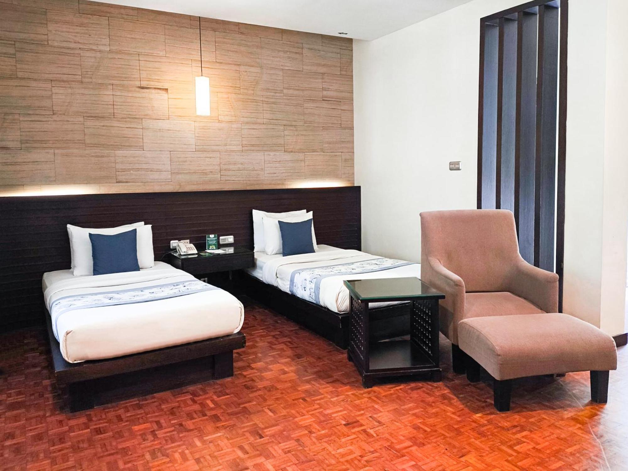 Puteri Gunung Hotel Lembang Exterior foto